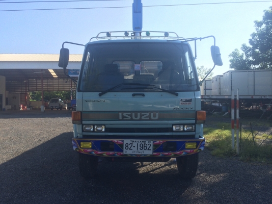 ขาย 6 ล้อ isuzu  ล็อกกี้  ติดเครน  ยาว 7.20 เมตร