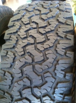 ยาง BF all  265/65 17 สวยมาก 1ชุด