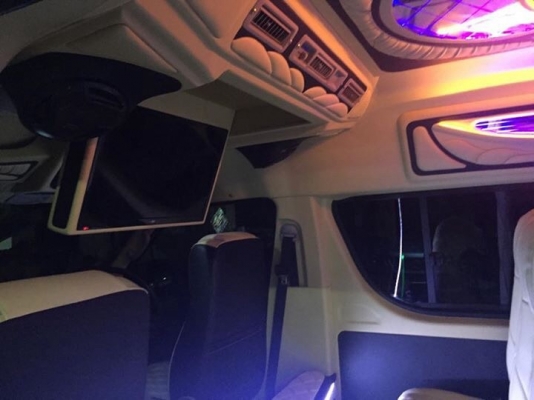 TOYOTA COMMUTER 2.5 ปี 13 เกียMTสีขาว