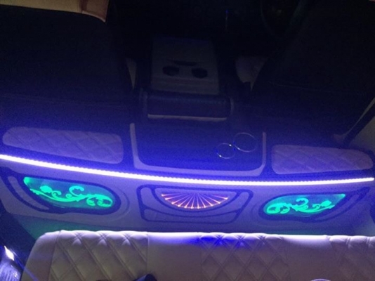 TOYOTA COMMUTER 2.5 ปี 13 เกียMTสีขาว