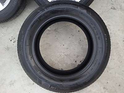 ขายยาง215/60/16 ปี 5013 MICHERLIN 3ST  4 เส้น