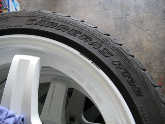 แม็กพร้อมยาง 205-45-17 ดอกเต็ม ๆ ใส่ยาริสมา แม็กพร้อมยาง 205-45-17 ดอกเต็ม ๆ ใส่ยาริสมา