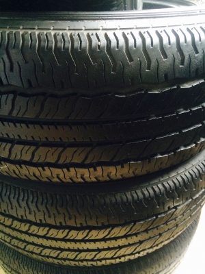 ขายยาง 235/60R17 Maxxis MA707 ปี 11 สภาพสวยๆ4เส้นขาย 2,500 บาท โทร 062-121-9299/088-022-3848