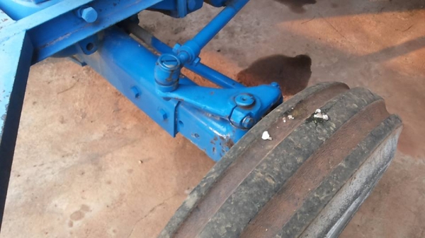 **153,000 บ.ต่อรอง/// รถไถ FORD 4000 T2 เพลาเดียว **ขายรถไถ FORD 55แรง เพลาเดียว ตัวเปล่า FORD 4000 3สูบ 55แรง T2 เสื้อเรียบ (โค้ดระบุ ปีผลิต1970) เช็ค/ฟิต ใหม่ เครื่องดี แรงดี <C5NNE 6015 V-T2> ปั้มดี แรงดีครับ เกียร์ดี<C5NN 7006 AB> เข้าง่าย **153,000 บ.ต่อรอง/// รถไถ FORD 4000 T2 เพลาเดียว **ขายรถไถ FORD 55แรง เพลาเดียว ตัวเปล่า FORD 4000 3สูบ 55แรง T2 เสื้อเรียบ (โค้ดระบุ ปีผลิต1970) เช็ค/ฟิต ใหม่ เครื่องดี แรงดี <C5NNE 6015 V-T2> ปั้มดี แรงดีครับ เกียร์ดี<C5NN 7006 AB> เข้าง่าย