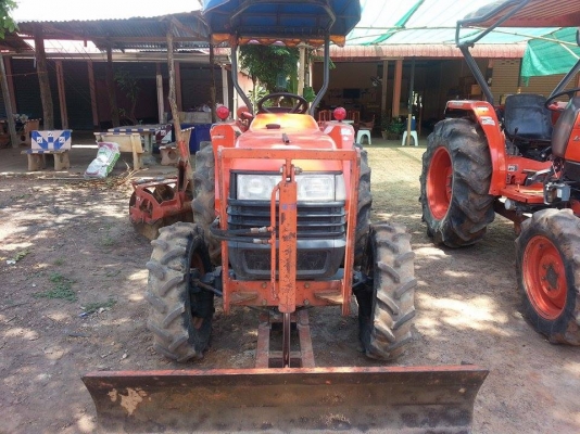 รถแทรกเตอร์มือสอง เพชรรุ่งเรืองL3408DTพร้อมผานบุกเบิก รถสวยสภาพดี ราคาถูก  ต้นทุนต่ำ มีให้เลือกกันหลายรุ่นครับ