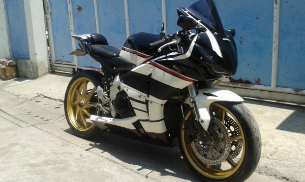 Honda VFR400cc. NC30 ทะเบียนโอนภาษีไม่ขาด (หมดปี59) ทะเบียนเรียงเลขสวย  แฟริ่งcbr1000ปี08