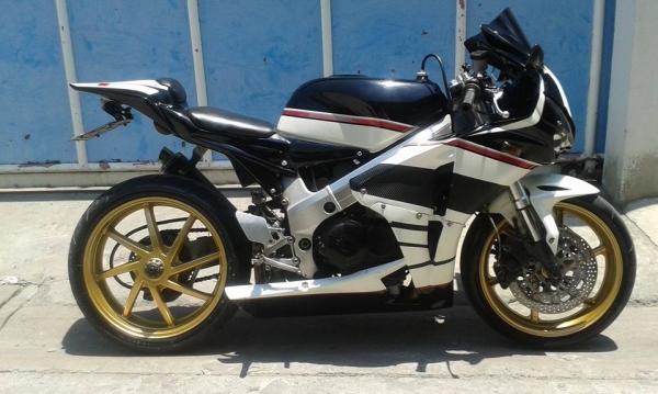 Honda VFR400cc. NC30 ทะเบียนโอนภาษีไม่ขาด (หมดปี59) ทะเบียนเรียงเลขสวย  แฟริ่งcbr1000ปี08