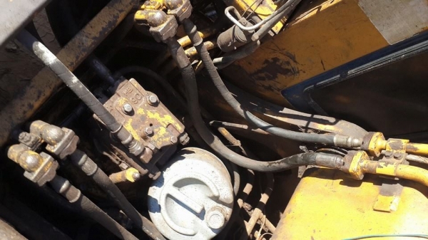 ขายรถ แม็คโคKOMATSU PC200-3 คอนโทรลน้ำมัน เครื่องดี บูมสวย เอกสารอินวอยซ์ ทำงานเร็ว สภาพพร้อมลงงาน