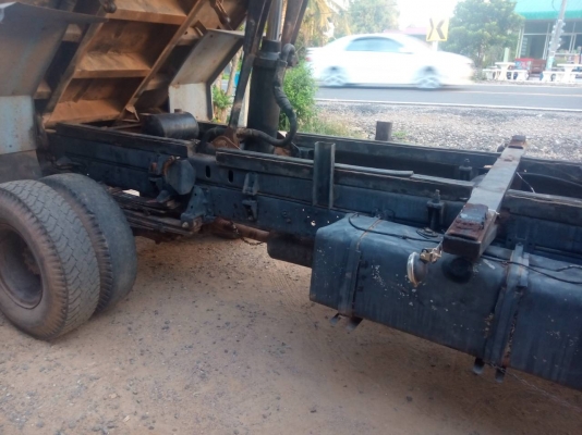 Isuzu NPR120 ฝาขาวรถห้างแท้ปี 44 คัสซีสวยทั้งเส้นไม่มีหัก ช่วงล่างท้าย F