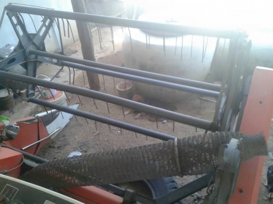 ขายรถเกี่ยวข้าว ปี53คูโบต้า DC60 พลัสพร้อมเทรลเลอร์สารี่ลาก ใช้งานน้อย พันกว่า ชม. สภาพพร้อมทำงาน ช่วงล่างดี พร้อมลงลุยงาน