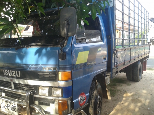 ขายรถ isuzu NPR115 รถห้างแท้ยาว 5 เมตร ขายรถ isuzu NPR115 รถห้างแท้ยาว 5 เมตร