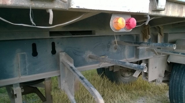 ขายรถพ่วงไอ้หลง M6 ปี 50 ออกห้างมือเดียว แม่-ลูกดั้มสามมิตร เครื่องเดิม 260 แรงม้า เกียร์เดิม  คัสซีสวยตลอดเส้น เก๋งบางเดิม แอร์เย็น ยางเรเดียลเต็มทุกเส้น ทะเบียนพร้อมโอน