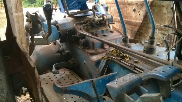 ขายรถไถ FORD 5000 สภาพสวยเดิมแห้งทั้งคัน เอกสารใบอินวอยซ์ อุปกรณ์มีผานดันหน้า และผาน 3 ขายรถไถ FORD 5000 สภาพสวยเดิมแห้งทั้งคัน เอกสารใบอินวอยซ์ อุปกรณ์มีผานดันหน้า และผาน 3