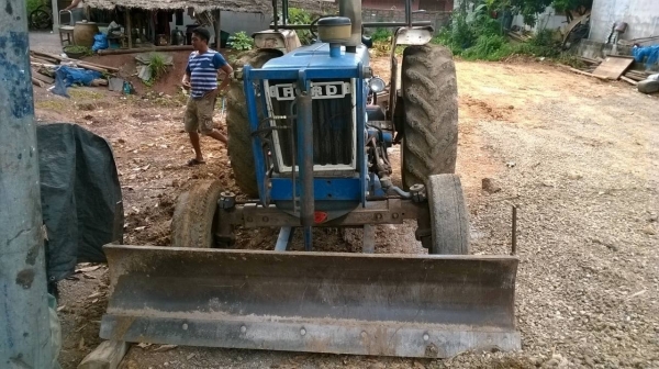 ขายรถไถ FORD 5000 สภาพสวยเดิมแห้งทั้งคัน เอกสารใบอินวอยซ์ อุปกรณ์มีผานดันหน้า และผาน 3 ขายรถไถ FORD 5000 สภาพสวยเดิมแห้งทั้งคัน เอกสารใบอินวอยซ์ อุปกรณ์มีผานดันหน้า และผาน 3