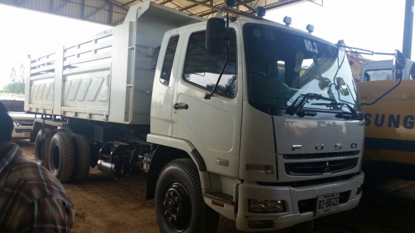 ขายรถสิบล้อหลงยูโร3ดั้มสามมิตรเครือง240แรงปี55รถวิ่ง ได้4357 ขายรถสิบล้อหลงยูโร3ดั้มสามมิตรเครือง240แรงปี55รถวิ่ง ได้4357