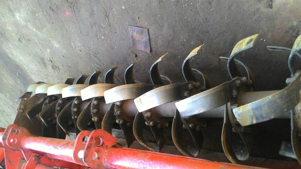 โรตาช้าง1.80สวยมากสภาพ80\%ใบใหม่โซ่ใหม่ฝาหลังใหม่ฝาด้านบนยังไม่เคยทำสีลูกปืนและซีลเปลียนใหม่ไม่ต้องซ่อมอะไรอีกแล้วพร้อยเพลาปั้น