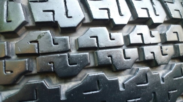 ขายล้อ isuzu ขอบ16 พร้อมยาง245 70 16 ปี15