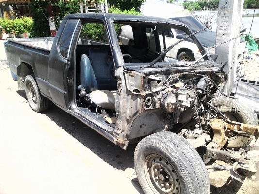 ขาย  ทั้งคันหรือแยกอะไหล่  L200 สนใจชิ้นไหนติดต่อได้ครับ