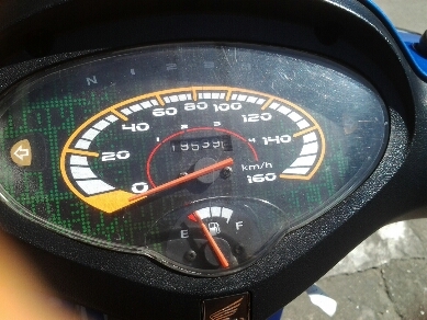 เวฟ125Rปี48ตาทเท้า