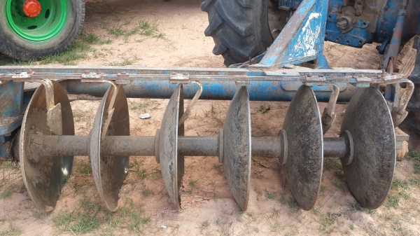 ขายดาวน์รถไถFORD 6600ได้ผาน6ใบดันเอกสารเล่มทะเบียนโทร0843923995 ขายดาวน์รถไถFORD 6600ได้ผาน6ใบดันเอกสารเล่มทะเบียนโทร0843923995