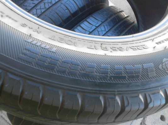 225/65R17 MICHELIN LATITUDE Tour มี 3 เส้น โทร.081-427-3941 225/65R17 MICHELIN LATITUDE Tour มี 3 เส้น โทร.081-427-3941