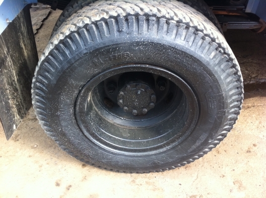 ISUZU NPR หัวการ์ตูน