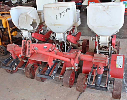 เครื่องหยอดเมล็ด