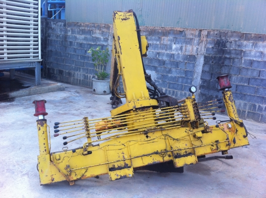 เทรน TADANO 3 ตัน 2 ชัก 3 ท่อน อุปกรณ์ครบ พร้อมใช้งาน