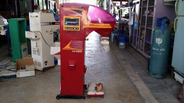 เครื่องชั่งพร้อมคัดแยกเมล็ด YANMAR รุ่น KR2300 (2)  เก่าญี่ปุ่น สภาพสวย เครื่องพร้อมใช้งาน