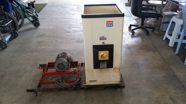 เครื่องขัดข้าวขาวเก่าญี่ปุ่น RH150 สภาพดี  สามารถใช้ขัดสีข้าวกล้องให้เป็นข้าวขาว ขนาดกระทัดรัด