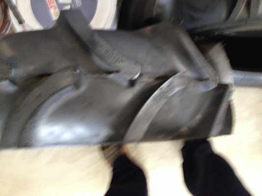 ขายด่วน ยางใหม่ จำนวน1คู่