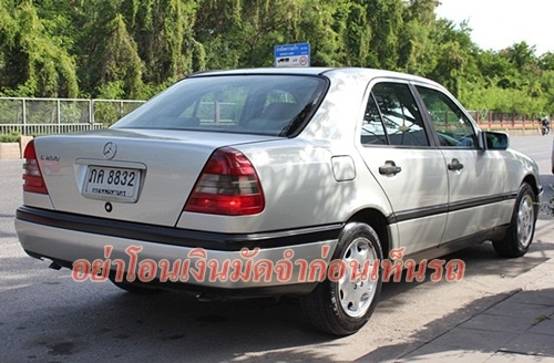 มือเดียวตั้งแต่ป้ายแดง รถสวยจัด ไม่เคยติดแก๊ส Benz C 180 Classic