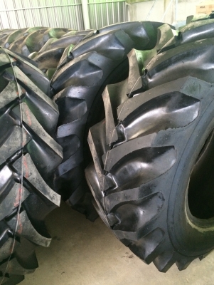 จำหน่ายยางหล่อดอกราคาถูก รับหล่อดอกยางทุกขนาด รับรองคุณภาพ