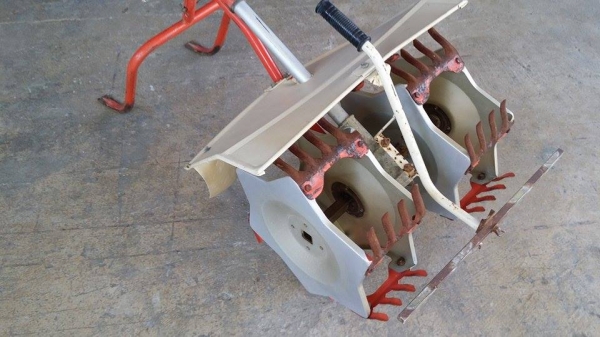 เครื่องกำจัดวัชพืชในร่องข้าว 2 แถว MA3 เก่าญี่ปุ่น สภาพสวย เครื่องพร้อมใช้งาน ขนาดกระทัดรัด