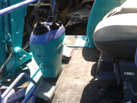 ต้องการขายรถขุดยี่ห้อ KOMATSU-PC20-7E รถนอกนำเข้าจากญี่ปุ่น ต้องการขายรถขุดยี่ห้อ KOMATSU-PC20-7E รถนอกนำเข้าจากญี่ปุ่น