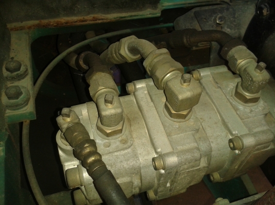 ต้องการขายรถขุดยี่ห้อ KOMATSU-PC20-7E รถนอกนำเข้าจากญี่ปุ่น ต้องการขายรถขุดยี่ห้อ KOMATSU-PC20-7E รถนอกนำเข้าจากญี่ปุ่น