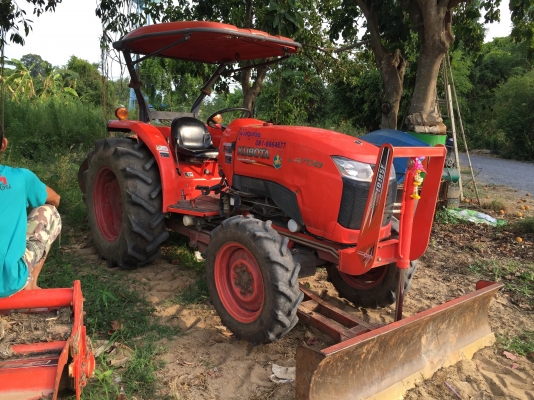 ขายคูโบต้าL4708พร้อมดันหน้าสภาพเดิมๆไม่มีรอยแกะนะคับราคาเบาๆ395000