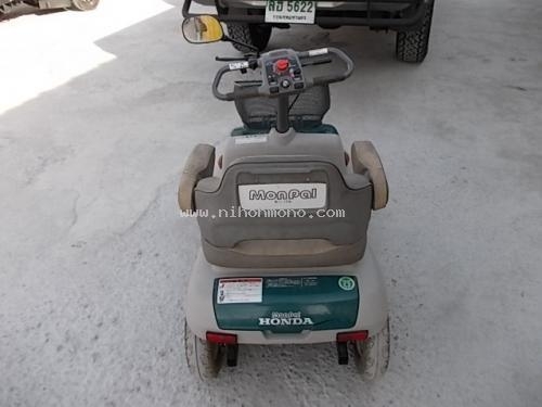 รถไฟฟ้า 3 ล้อ HONDA UDAA รหัสสินค้า : 80802647 Line ID: nihonmono หรือเพิ่มเติมไดที่ www.nihonmono.com รถไฟฟ้า 3 ล้อ HONDA UDAA รหัสสินค้า : 80802647 Line ID: nihonmono หรือเพิ่มเติมไดที่ www.nihonmono.com