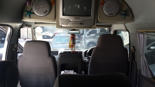 นิสสัน เออแวน ปี 2004 Auto LPG มือแรกป้ายแดง (ด่วน 159,000)