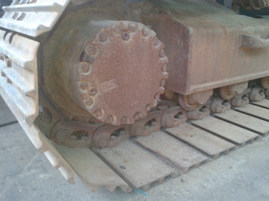 ต้องการขายรถขุดยี่ห้อ komatsu-pc200-6 รถนอกนำเข้าจากญี่ปุ่น