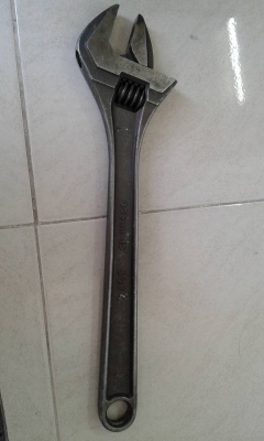 ประแจเลื่อน BACHO 15"