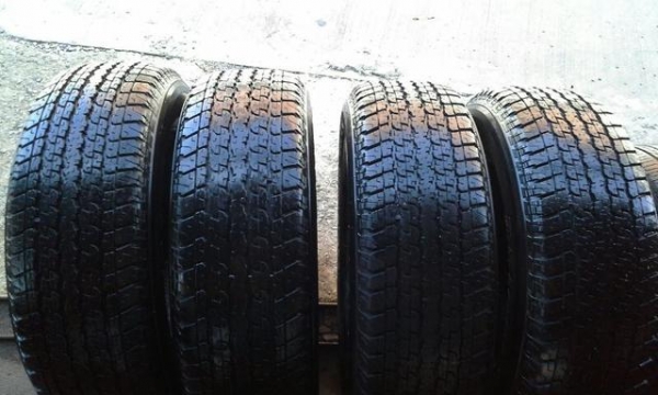 ยาง 255/65/17" ปี 5013ราคา5500 ยาง 255/65/17" ปี 5013ราคา5500