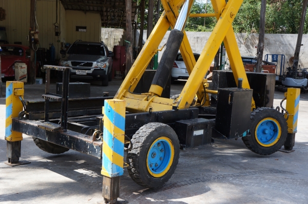 ขายรถกระเช้าแ่บบขากรรไก TADANO ขายรถกระเช้าแ่บบขากรรไก TADANO