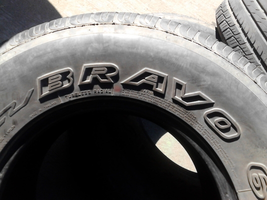 255/70 R15 MAXXIS BRAVO มี 3 เส้น tel.081-427-3941 255/70 R15 MAXXIS BRAVO มี 3 เส้น tel.081-427-3941