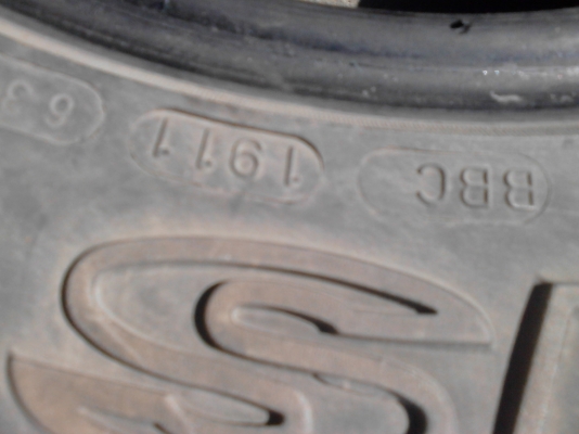 255/70 R15 MAXXIS BRAVO มี 3 เส้น tel.081-427-3941 255/70 R15 MAXXIS BRAVO มี 3 เส้น tel.081-427-3941