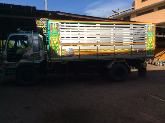 .6ล้อHino ดั๊ ม195 คอกเกษตร รั้วสูง ยาว5.5ม. ยาง900 เครื่องดี ครัทซีสวย ขาย 880,000 บาท ศุภากร 081-4252943