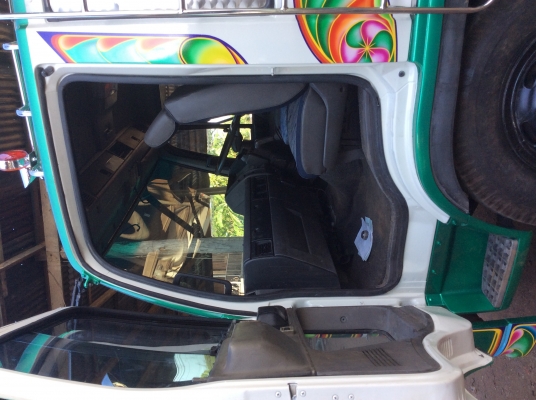 .6ล้อHino ดั๊ ม195 คอกเกษตร รั้วสูง ยาว5.5ม. ยาง900 เครื่องดี ครัทซีสวย ขาย 880,000 บาท ศุภากร 081-4252943