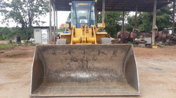 ขายรถตัก WA 180-1 สภาพสวยๆคับ พร้อมใช้งาน ขายรถตัก WA 180-1 สภาพสวยๆคับ พร้อมใช้งาน