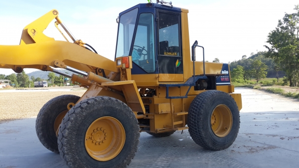 ขายรถตัก WA 180-1 สภาพสวยๆคับ พร้อมใช้งาน ขายรถตัก WA 180-1 สภาพสวยๆคับ พร้อมใช้งาน