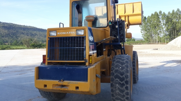 ขายรถตัก WA 180-1 สภาพสวยๆคับ พร้อมใช้งาน ขายรถตัก WA 180-1 สภาพสวยๆคับ พร้อมใช้งาน